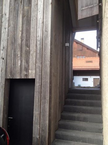 MONTEE ESCALIER